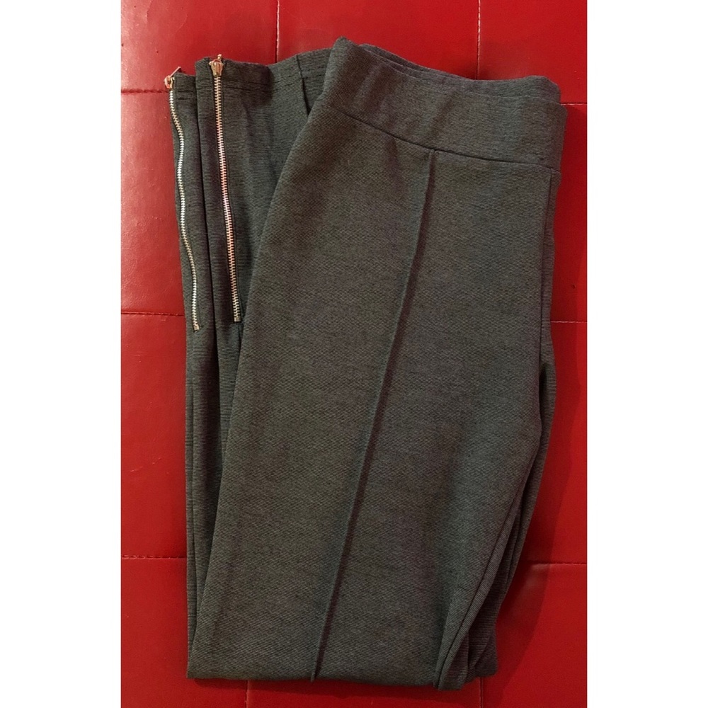 Grey leggings w/ zippers